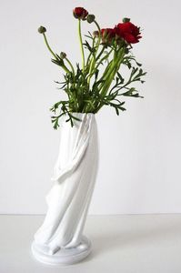 Maria VOLOKHOVA -  - Vase À Fleurs