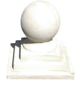 DECO GRANIT - boule en pierre reconstituée avec socle carré 25x - Statuette