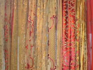 a Antiques - net embroidered curtains - Tissu Au Mètre