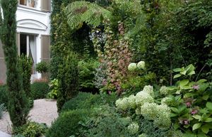 XAVIER DE CHIRAC -  - Landscaped Garden