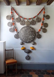 FRANCOISE JEANNIN - collier d'anfa - Wall Decoration