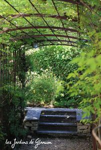 LES JARDINS DE GLANUM -  - Landscaped Garden