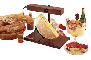 Electric raclette grill