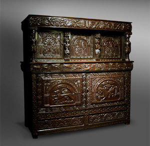COUNTRY ANTIQUES -  - Double Chest
