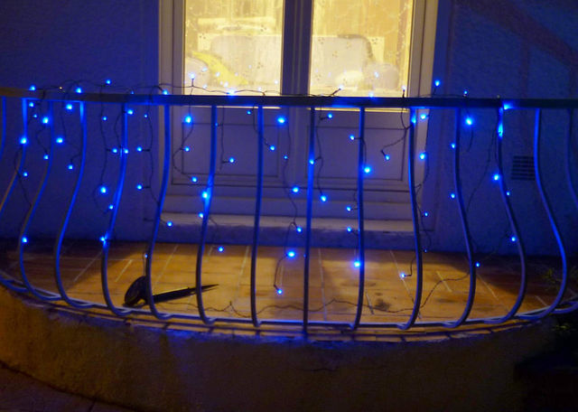 FEERIE SOLAIRE - Lighting garland-FEERIE SOLAIRE-Guirlande solaire rideau 80 leds bleues 3m80