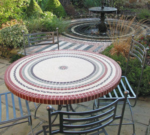 Mosaic & Stone Tables -  - Rundes Gartentisch